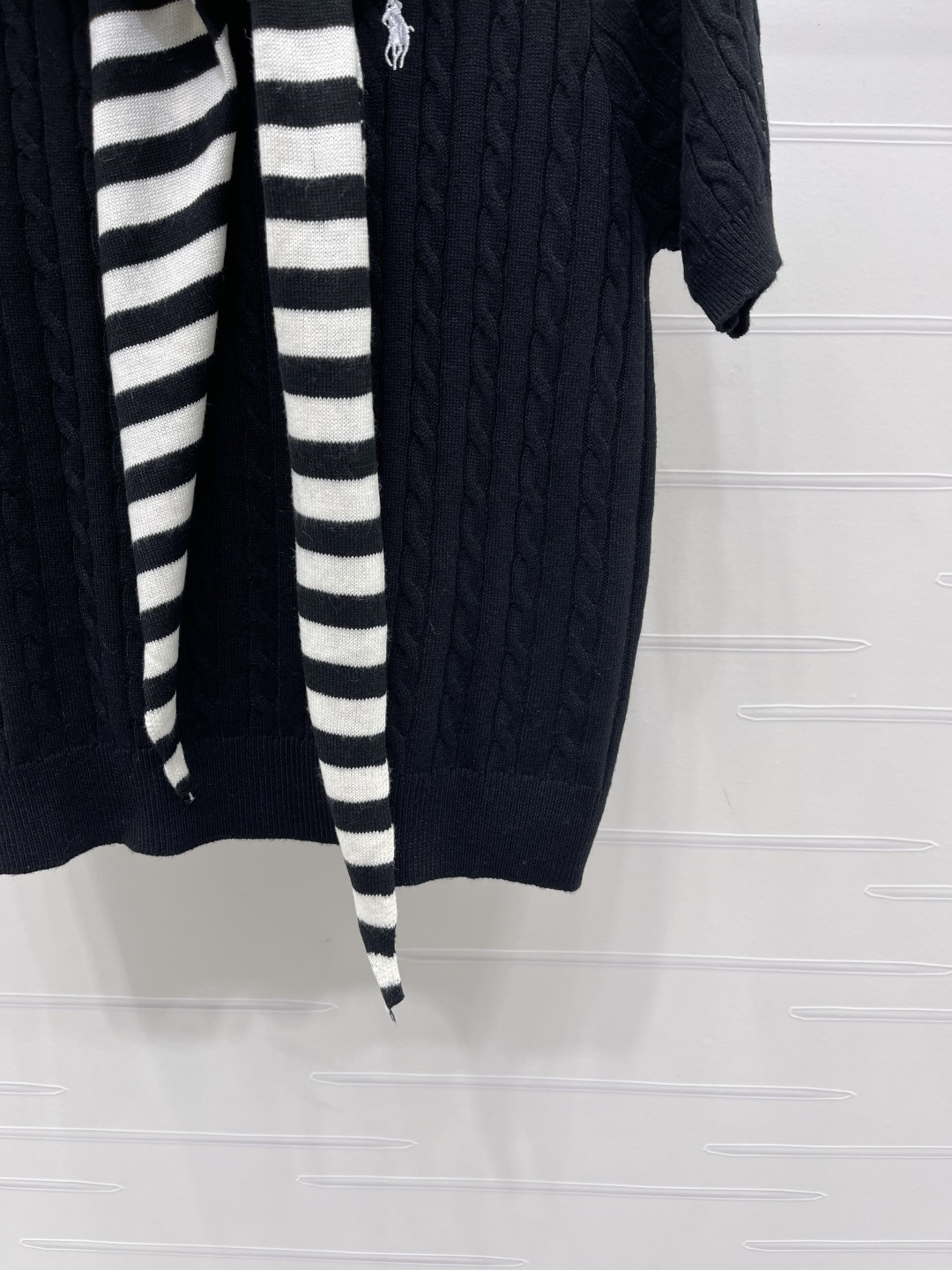 Women's short sleeves